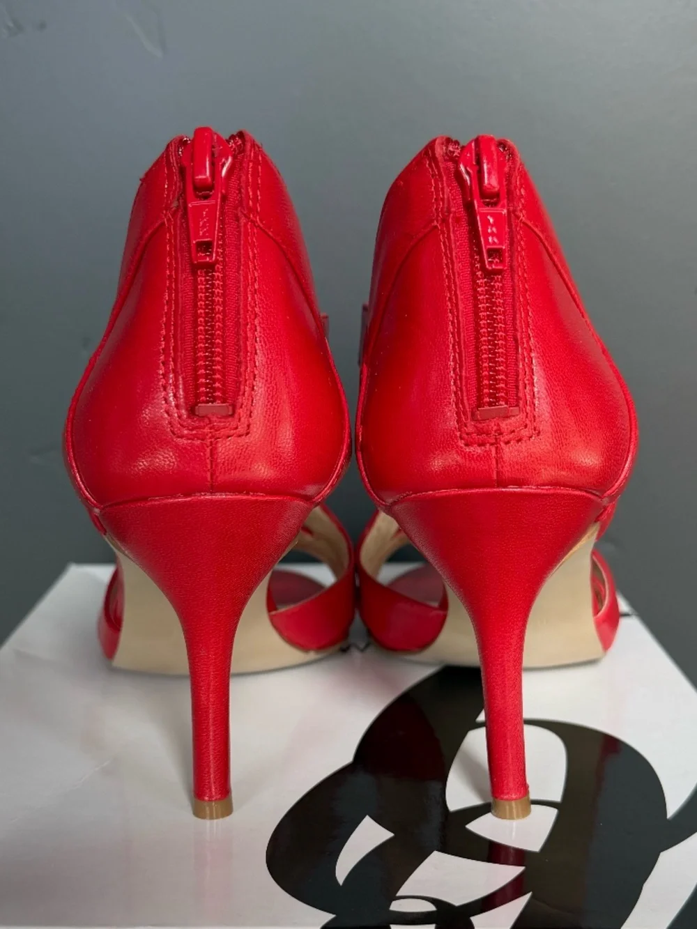 NWT Nine West Giggly Red Leather Strappy Heels Size 8.5 NWT Open Toe Pumps